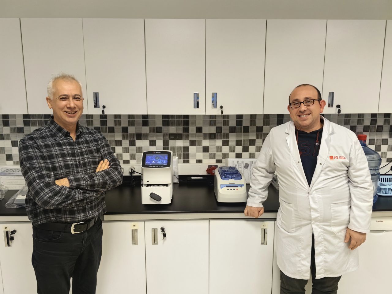 moleküler labı, gen, gen plaza, gen plaza biyoteknoloji, gen plaza biotech, biotechnology, ankara, turkiye, turkey, türkiye, Pcr, Pcr labı, real time Pcr labı kurulumu, RT-PCR labı, anahtar teslim pcr laboratuvarı, genotiplendirme, ette tür, sütte tür tayini, gdo tespit kiti, gmo tespit kiti, Pcr kiti, rt-pcr kiti
